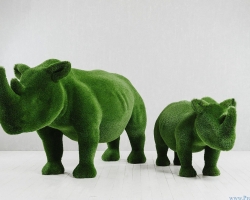 Топиари – Два носорога